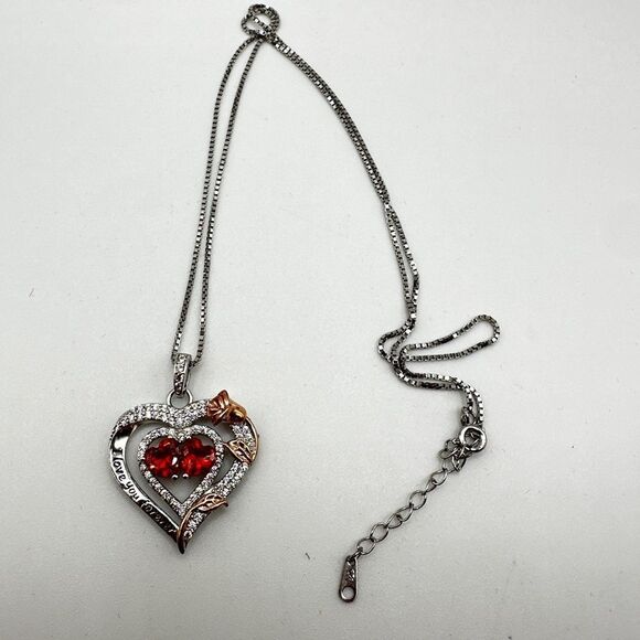 NIB Sterling silver, possibly gold plated, heart necklace with cz diamonds! - Picture 5 of 11